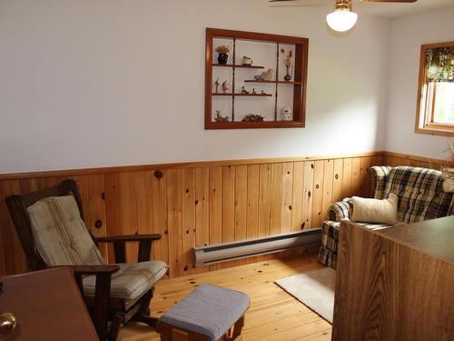 93 Stintzi Dr E, Morson, ON - Indoor