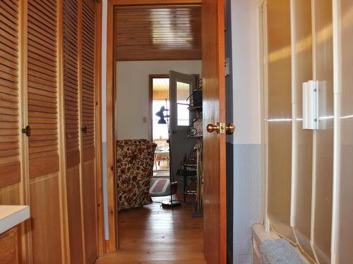93 Stintzi Dr E, Morson, ON - Indoor Photo Showing Other Room