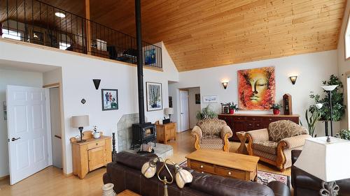 45 Trickle Ridge Place, Kimberley, BC - Indoor Photo Showing Living Room