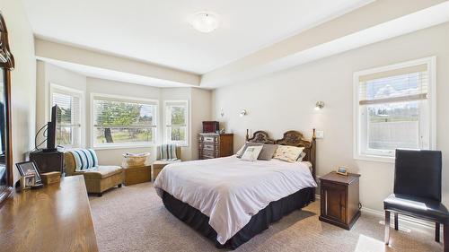 708 22Nd Avenue, Cranbrook, BC - Indoor Photo Showing Bedroom