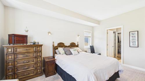 708 22Nd Avenue, Cranbrook, BC - Indoor Photo Showing Bedroom