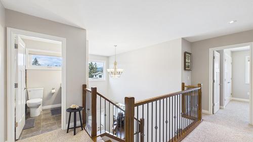 708 22Nd Avenue, Cranbrook, BC - Indoor Photo Showing Other Room