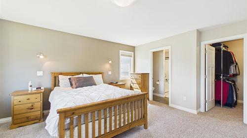 708 22Nd Avenue, Cranbrook, BC - Indoor Photo Showing Bedroom