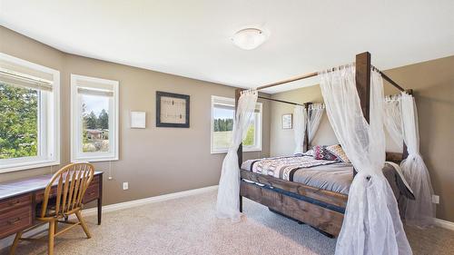 708 22Nd Avenue, Cranbrook, BC - Indoor Photo Showing Bedroom