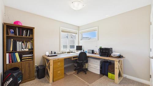 708 22Nd Avenue, Cranbrook, BC - Indoor Photo Showing Office