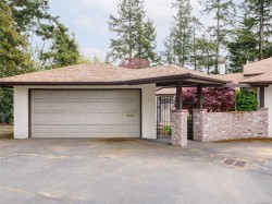 1-4631 Lochside Dr  Saanich, BC V8Y 2S9