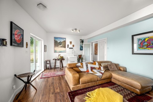 6481 Eagles Dr, Courtenay, BC 