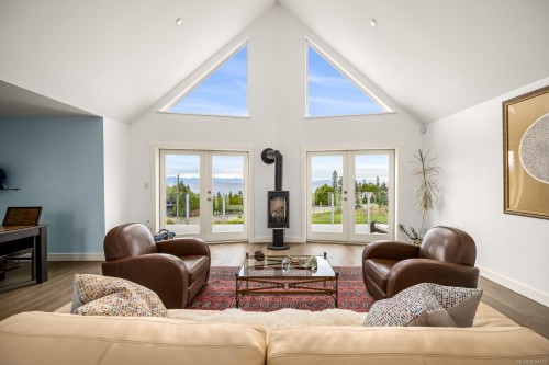 6481 Eagles Dr, Courtenay, BC 