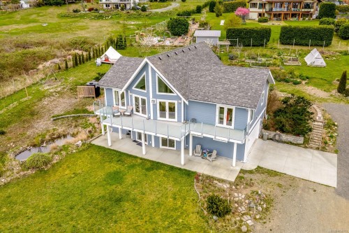 6481 Eagles Dr, Courtenay, BC 