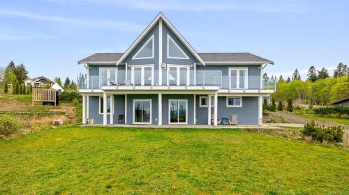 6481 Eagles Dr, Courtenay, BC 