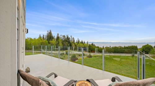 6481 Eagles Dr, Courtenay, BC 