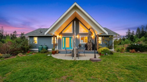 6481 Eagles Dr, Courtenay, BC 