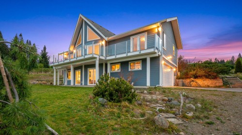 6481 Eagles Dr, Courtenay, BC 