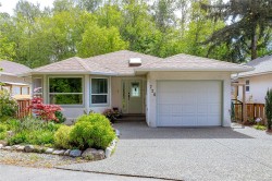726 Park Pl Duncan, BC V9L 2J5