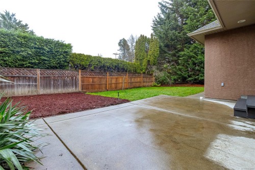 4073 Longview Dr, Saanich, BC 