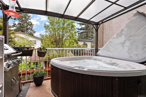 9713 Second St, Sidney, BC - Outdoor With Exterior