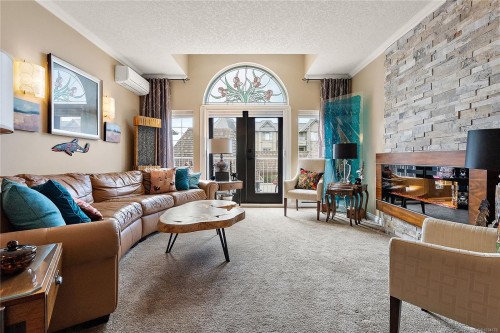9713 Second St, Sidney, BC - Indoor Photo Showing Living Room With Fireplace