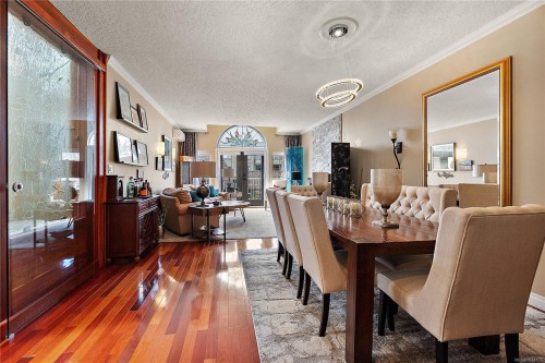 9713 Second St, Sidney, BC - Indoor Photo Showing Dining Room