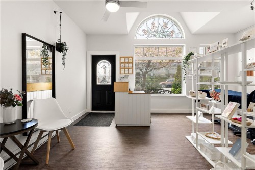 9713 Second St, Sidney, BC - Indoor Photo Showing Dining Room