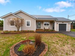 1857 Acadia Drive Kingston, NS B0P 1R0