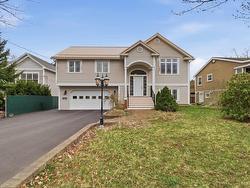 7 Killarney Drive Bedford, NS B4B 1B7