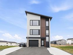 33 Gough Close Beechville, NS B3T 0N7