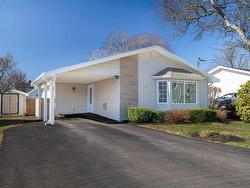 21 Linden Avenue Charlottetown, PE C1A 5Y7