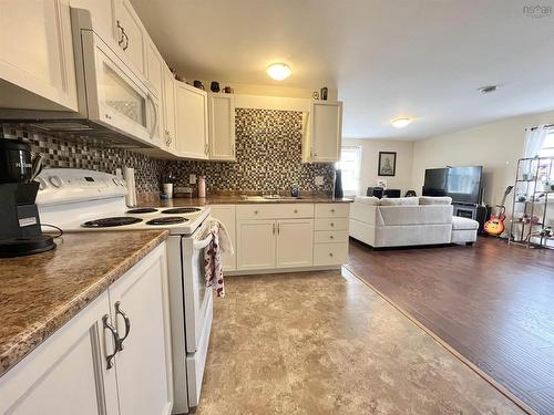 17 Clinton Street, Amherst, NS 