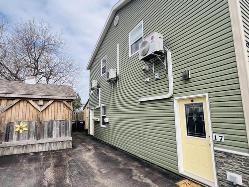 17 Clinton Street, Amherst, NS 