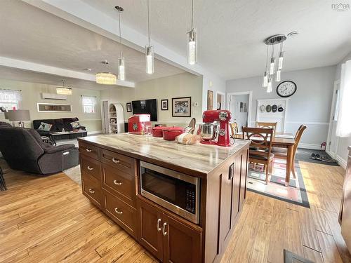 17 Clinton Street, Amherst, NS 