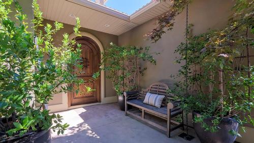 1749 Capistrano Drive, Kelowna, BC - Outdoor