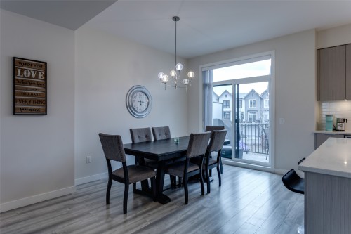 4-170 Celano Crescent, Kelowna, BC - Indoor Photo Showing Dining Room