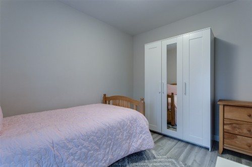 4-170 Celano Crescent, Kelowna, BC - Indoor Photo Showing Bedroom