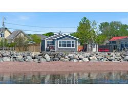11 Patrick ST Saint Andrews, NB E5B 2H4