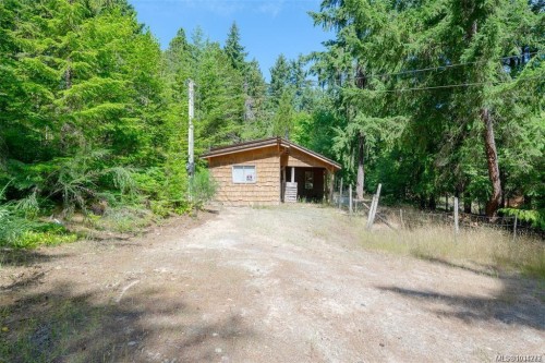 300 Oakdowne Rd, Qualicum Beach, BC 