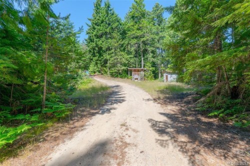 300 Oakdowne Rd, Qualicum Beach, BC 