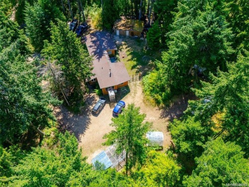 300 Oakdowne Rd, Qualicum Beach, BC 