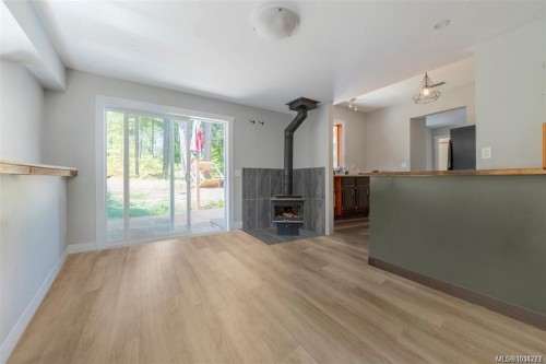 300 Oakdowne Rd, Qualicum Beach, BC 