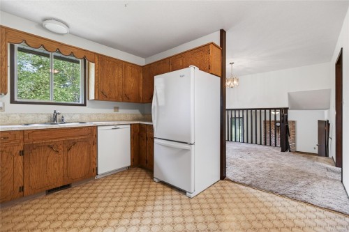 645 Summit Pl, Comox, BC 