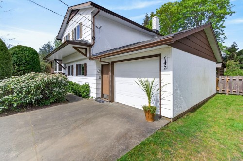 645 Summit Pl, Comox, BC 