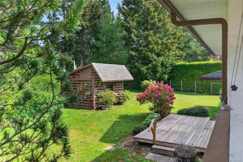 645 Summit Pl, Comox, BC 