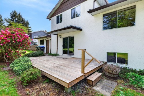 645 Summit Pl, Comox, BC 