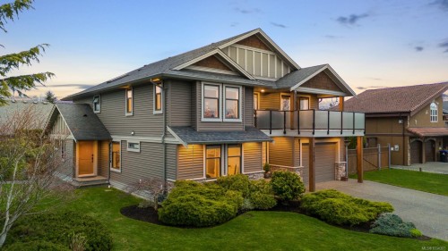 2403 Tiger Moth Pl, Comox, BC 