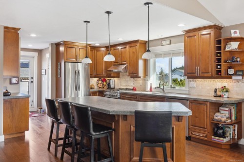 2403 Tiger Moth Pl, Comox, BC 