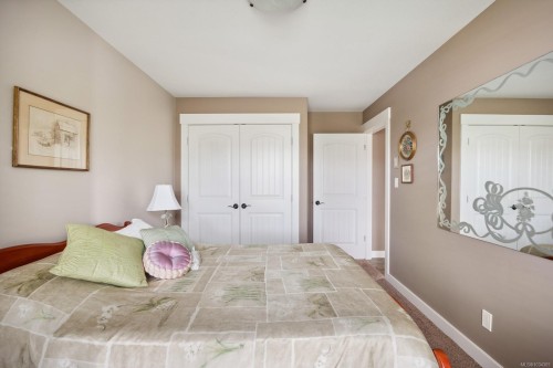 2403 Tiger Moth Pl, Comox, BC 