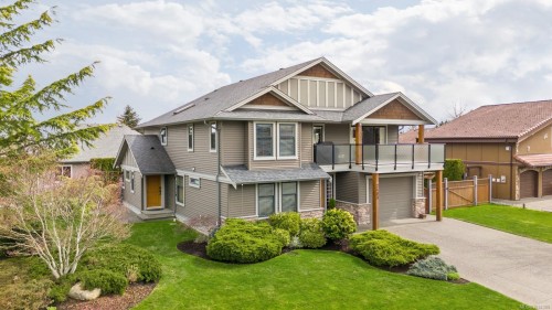 2403 Tiger Moth Pl, Comox, BC 