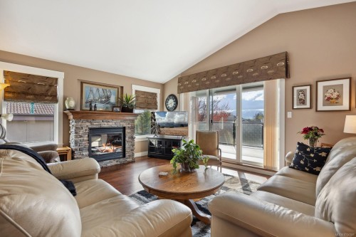 2403 Tiger Moth Pl, Comox, BC 