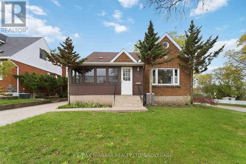 5737 LOWELL AVENUE  Niagara Falls (Hospital), ON L2G 4E4