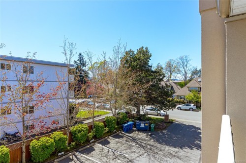 311-9919 Fourth St, Sidney, BC - Outdoor