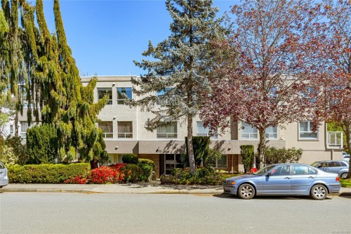 311-9919 Fourth St, Sidney, BC - Outdoor With Facade